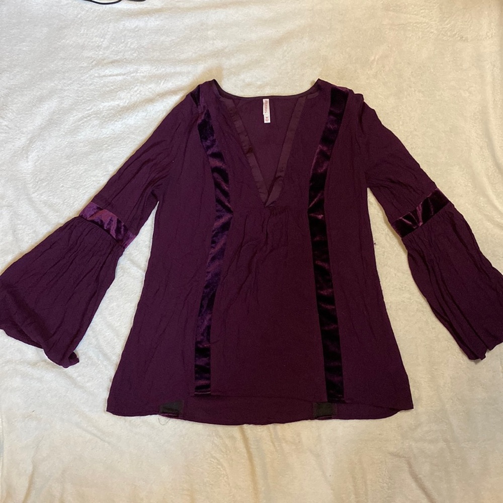 Xhilaration witchy top with bell sleeves